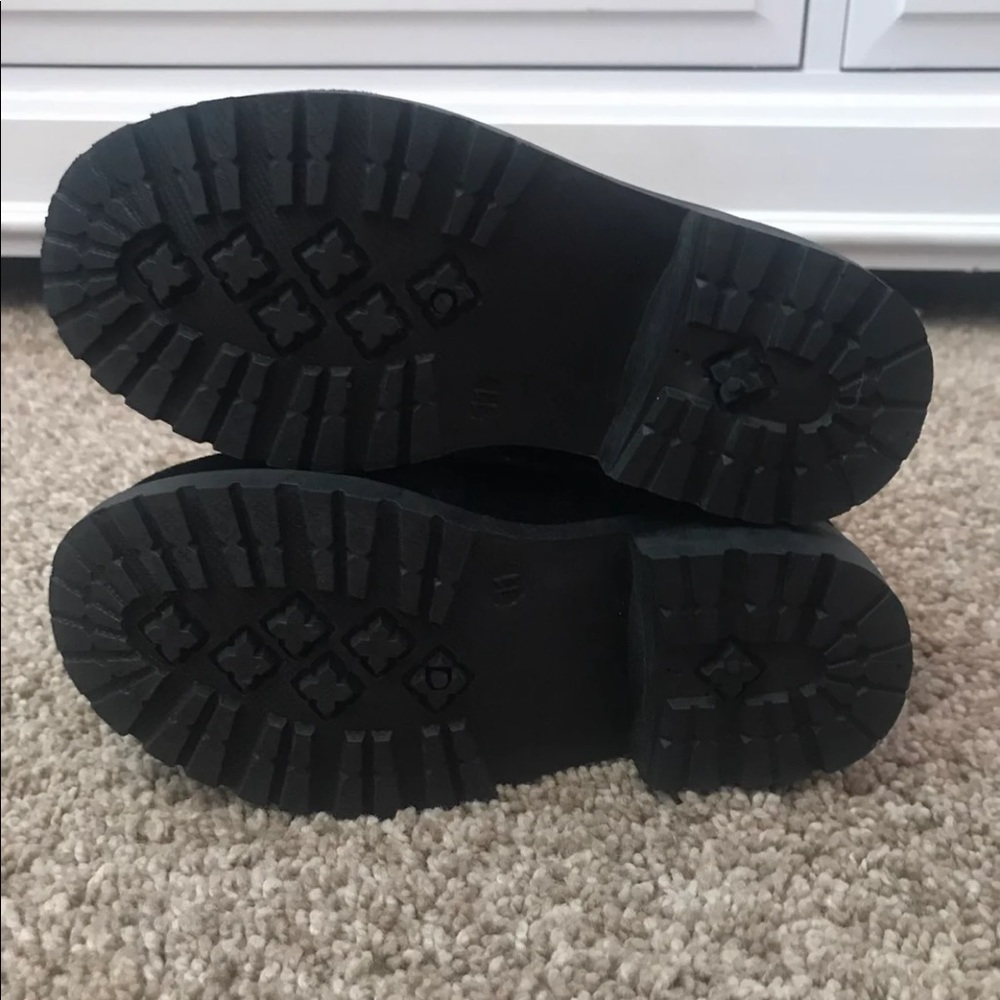 Boots - Picture 2 of 4